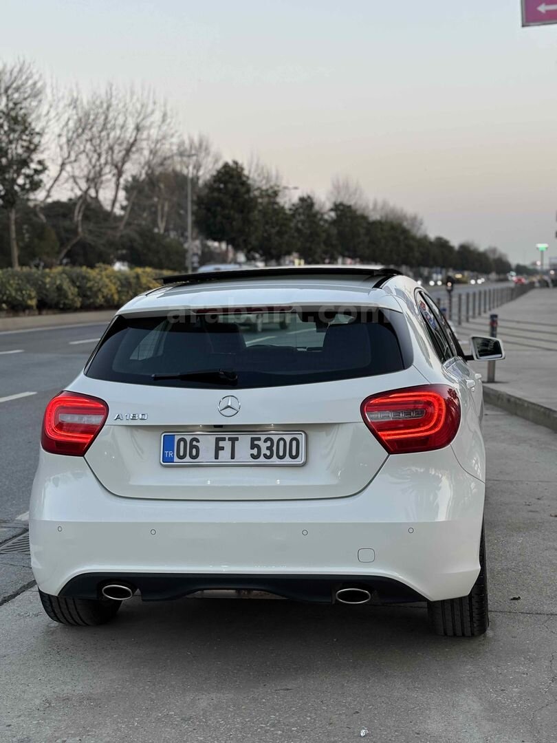 Sahibinden Mercedes - Benz A 180 Urban 2013 Model İstanbul 112.000 km Beyaz 2