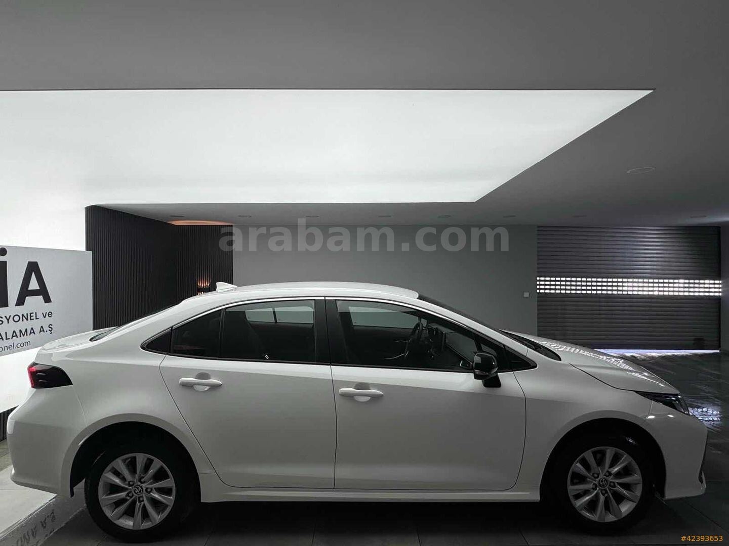 Galeriden Toyota Corolla 1.8 Hybrid Dream 2025 Model İstanbul 16.718 km Beyaz 5