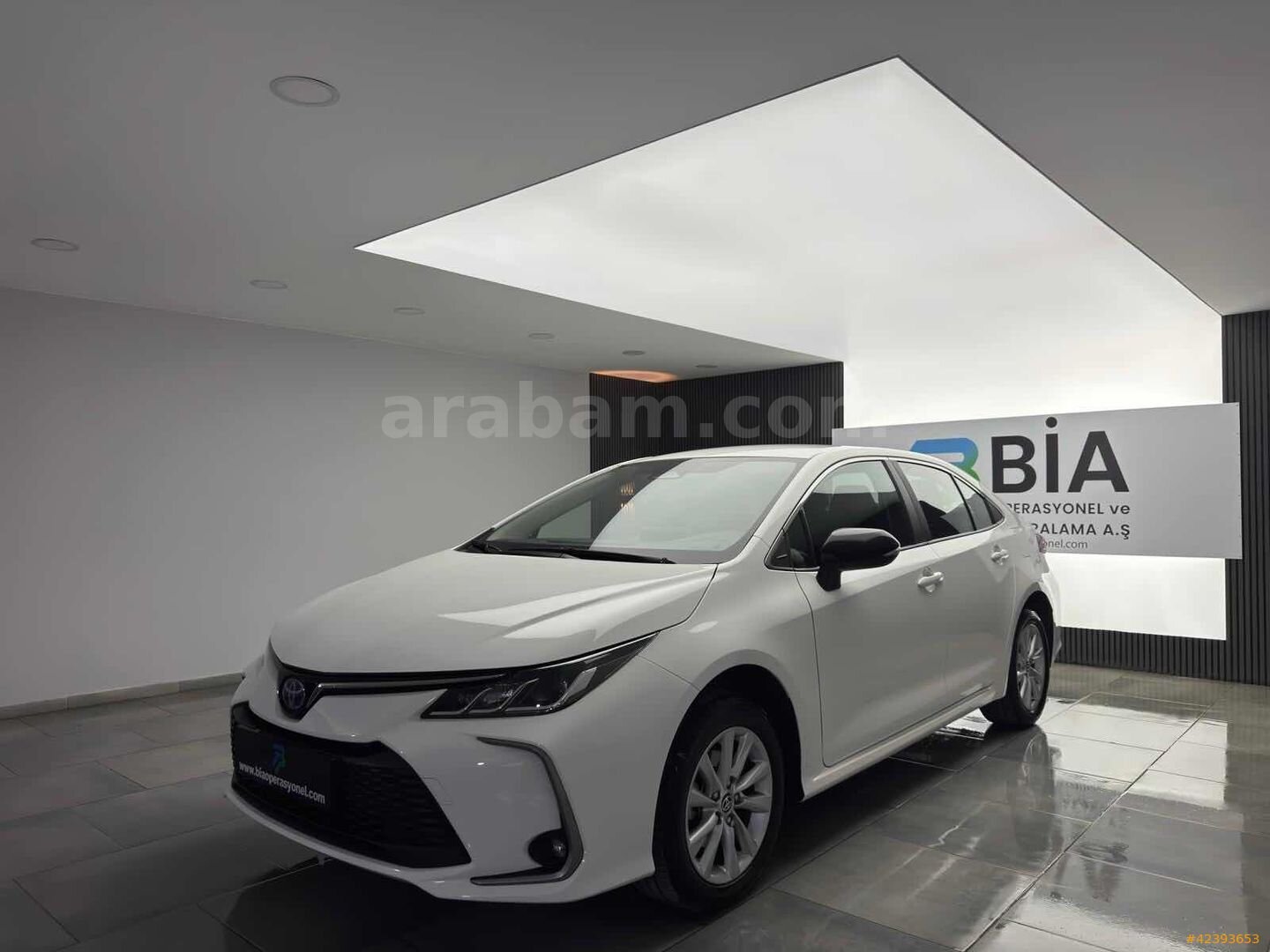 Galeriden Toyota Corolla 1.8 Hybrid Dream 2025 Model İstanbul 16.718 km Beyaz 1