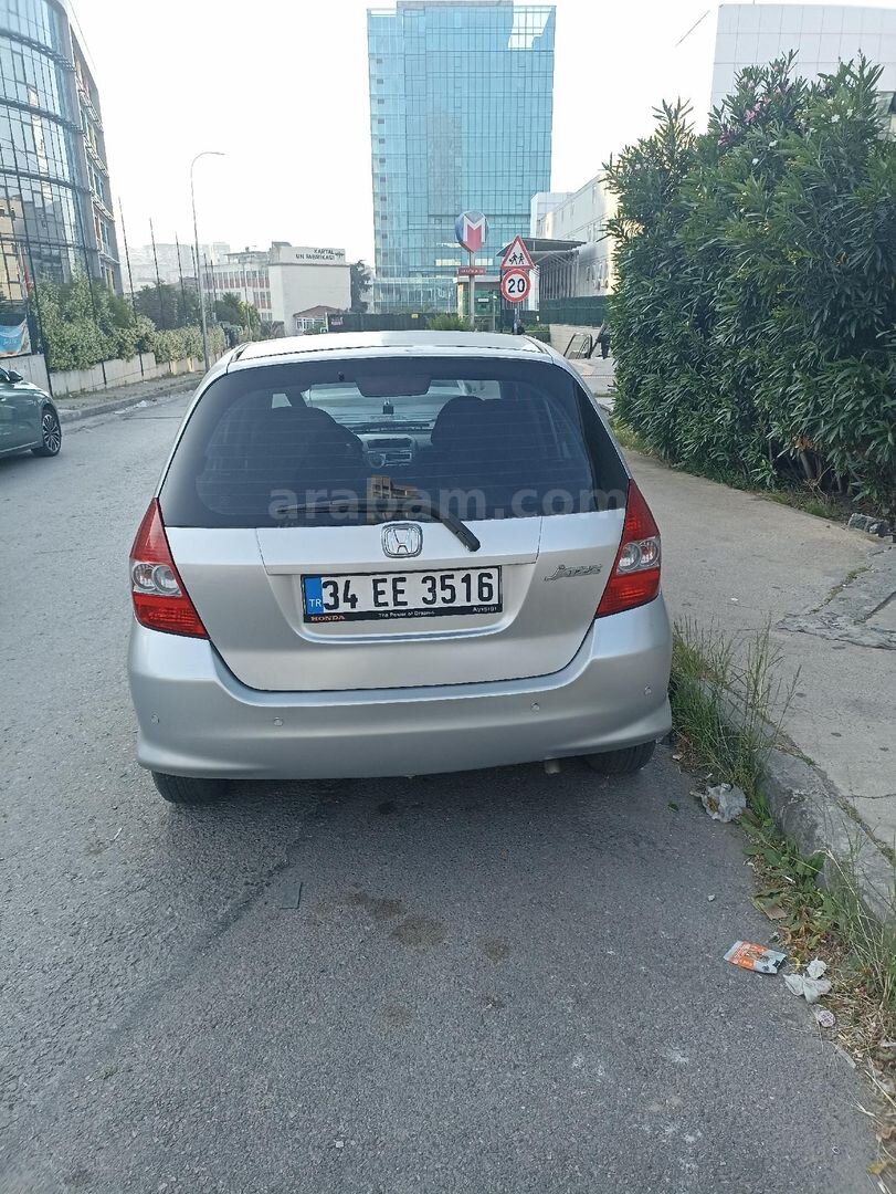 Sahibinden Honda Jazz 1.4 LS 2006 Model İstanbul 230.000 km Gri (Gümüş) 4