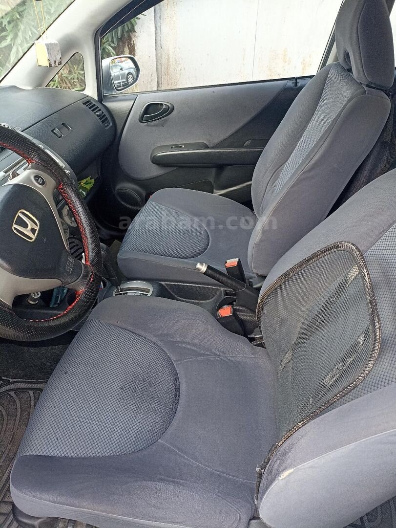 Sahibinden Honda Jazz 1.4 LS 2006 Model İstanbul 230.000 km Gri (Gümüş) 7