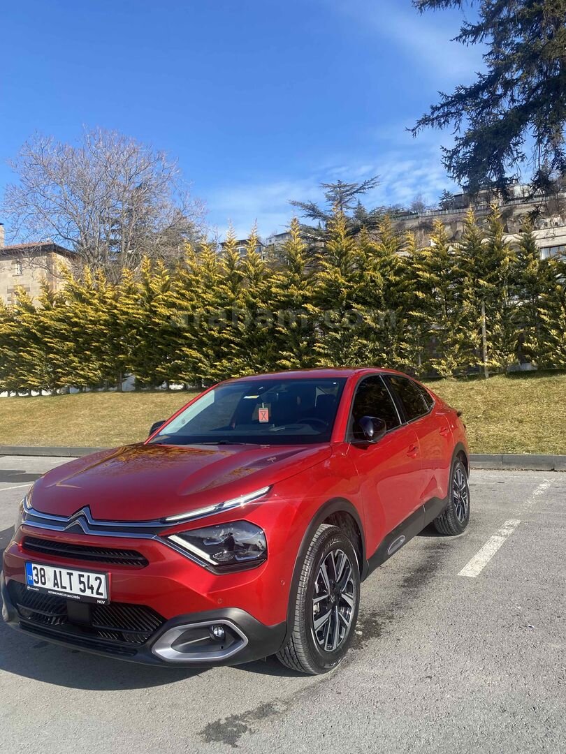 Sahibinden Citroen C4 X 1.2 PureTech Shine 2024 Model Kayseri 35.000 km Kırmızı 2