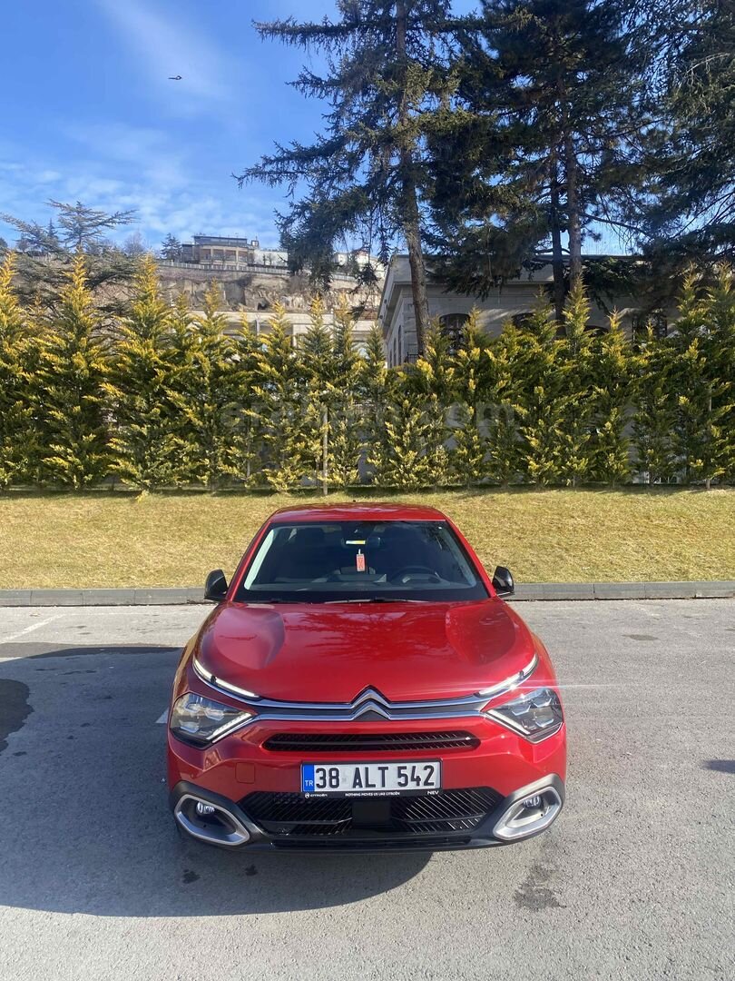Sahibinden Citroen C4 X 1.2 PureTech Shine 2024 Model Kayseri 35.000 km Kırmızı 1