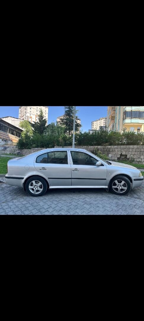 Sahibinden Skoda Octavia 1.6 Ambiente 2004 Model Kayseri 327.000 km Gri 2