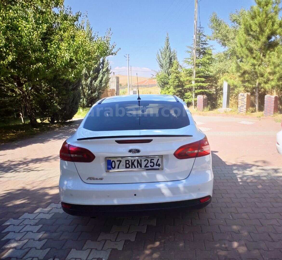 Sahibinden Ford Focus 1.6 TDCi Trend X 2016 Model Aksaray 187.600 km Beyaz 3