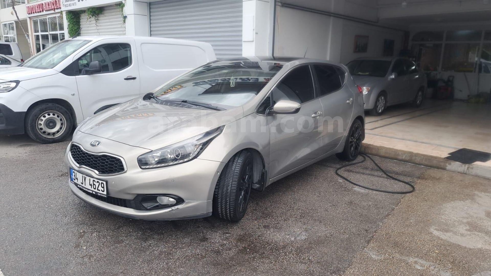 Sahibinden Kia Ceed 1.6 CRDi Premium 2013 Model Bursa 199.000 km Gri 5