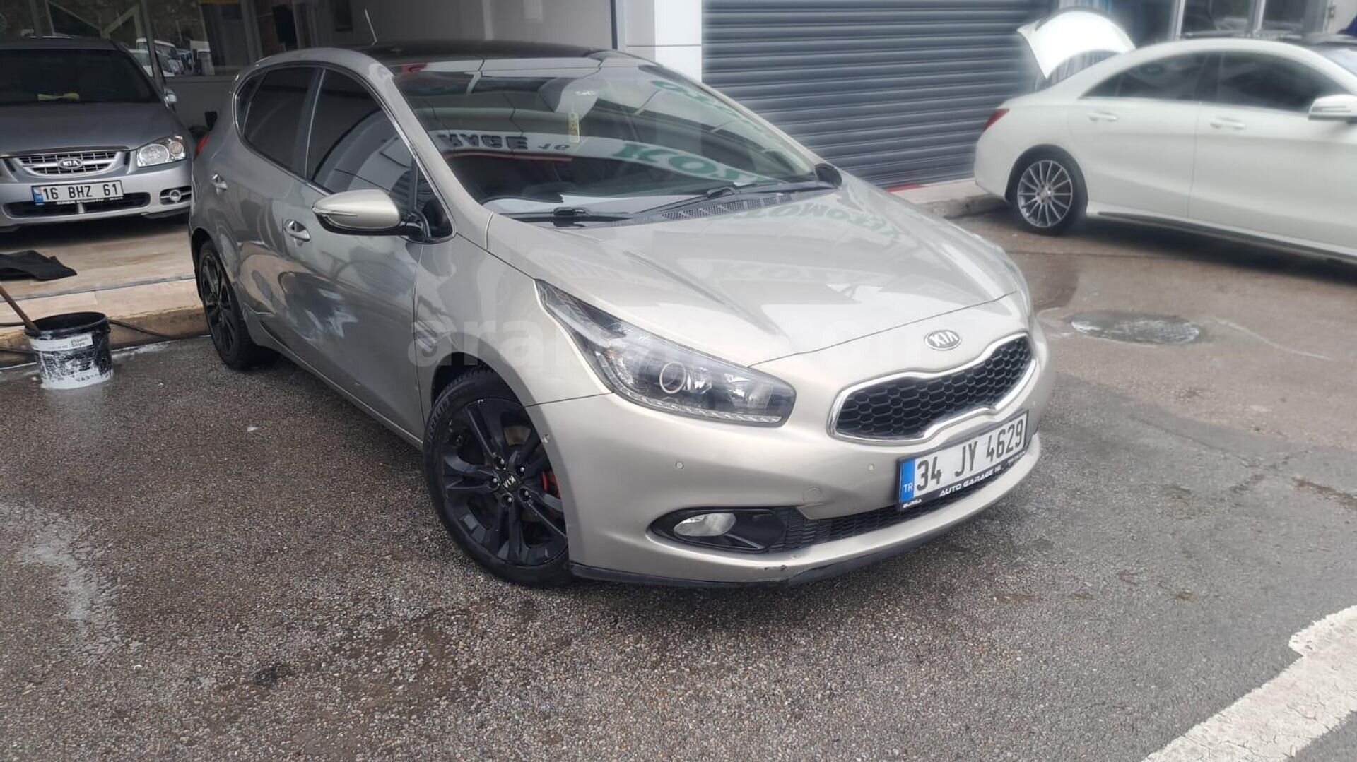 Sahibinden Kia Ceed 1.6 CRDi Premium 2013 Model Bursa 199.000 km Gri 2