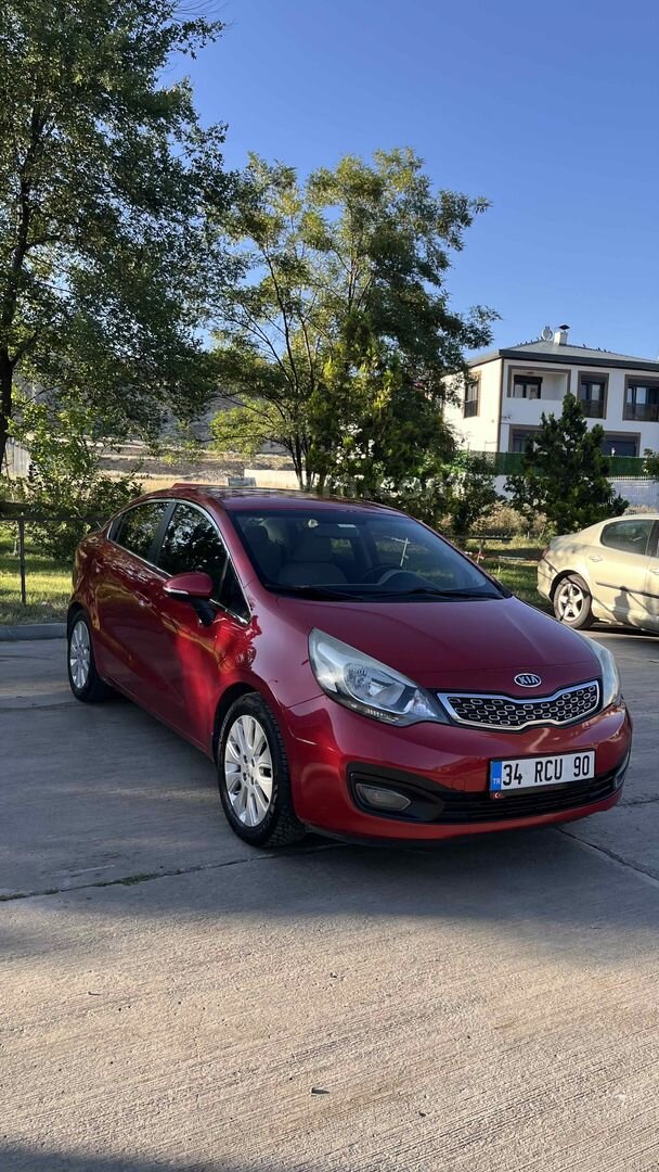 Sahibinden Kia Rio 1.4 CVVT Fancy 2012 Model Erzurum 168.500 km Kırmızı 6