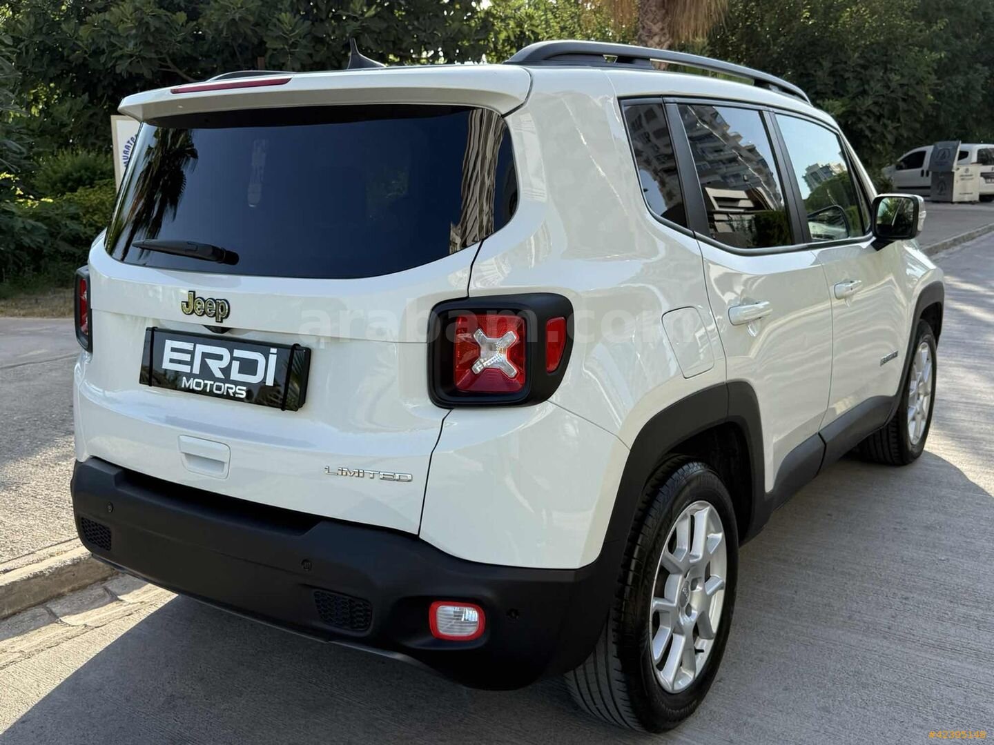 Galeriden Jeep Renegade 1.3 T Limited 2022 Model Antalya 93.250 km Beyaz 4