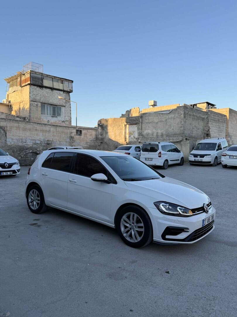 Sahibinden Volkswagen Golf 1.6 TDi BlueMotion Comfortline 2017 Model Şanlıurfa 220.000 km Beyaz 6