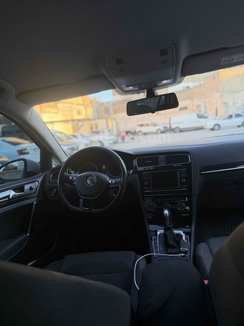 Sahibinden Volkswagen Golf 1.6 TDi BlueMotion Comfortline 2017 Model Şanlıurfa 220.000 km Beyaz 7