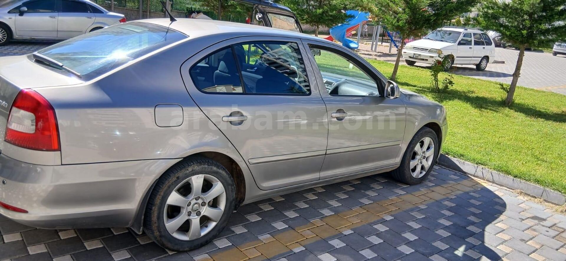 Sahibinden Skoda Octavia 1.6 TDI Ambiente 2010 Model Kayseri 165.200 km Kahverengi 2