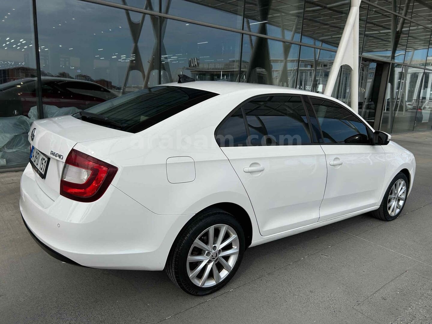 Galeriden Skoda Rapid 1.4 TDI GreenTec Style 2018 Model İstanbul 145.000 km Beyaz 5