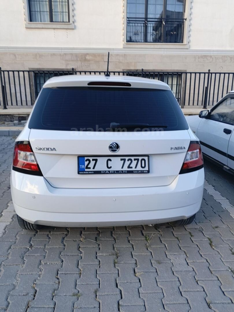Sahibinden Skoda Fabia 1.2 Ambition 2016 Model Gaziantep 17.000 km Beyaz 6