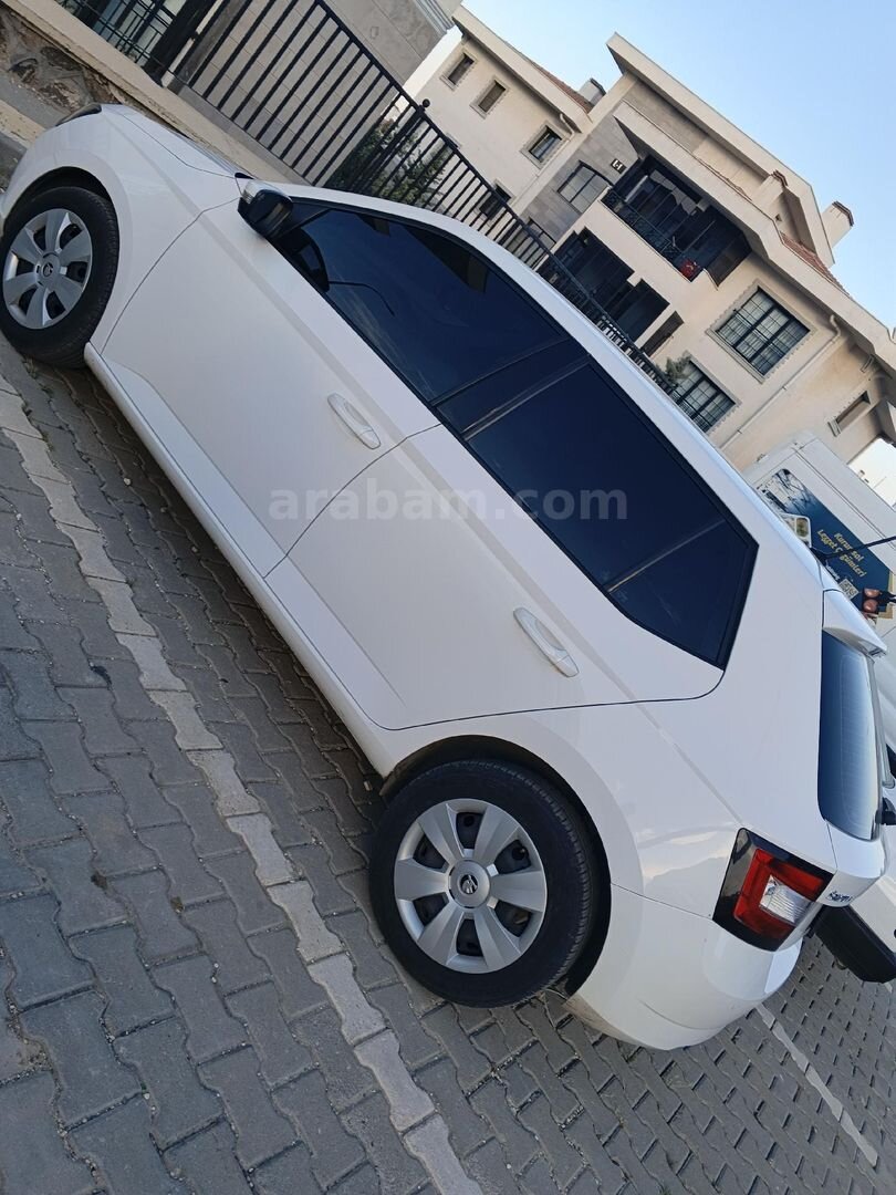 Sahibinden Skoda Fabia 1.2 Ambition 2016 Model Gaziantep 17.000 km Beyaz 1