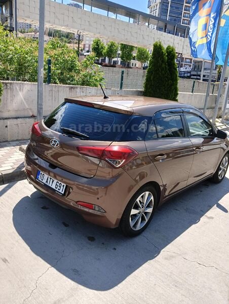 Sahibinden Hyundai i20 1.2 MPI Style 2015 Model Balıkesir 192.000 km Kahverengi