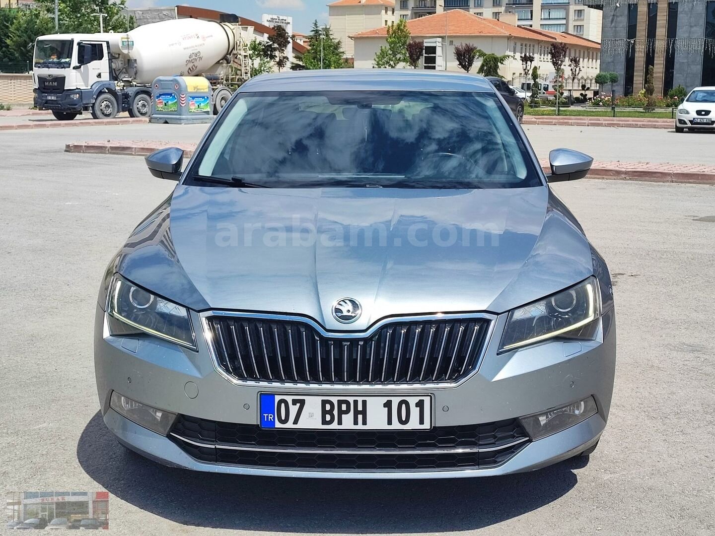 Galeriden Skoda SuperB 1.6 TDI Prestige 2016 Model Konya 227.000 km Gri 2