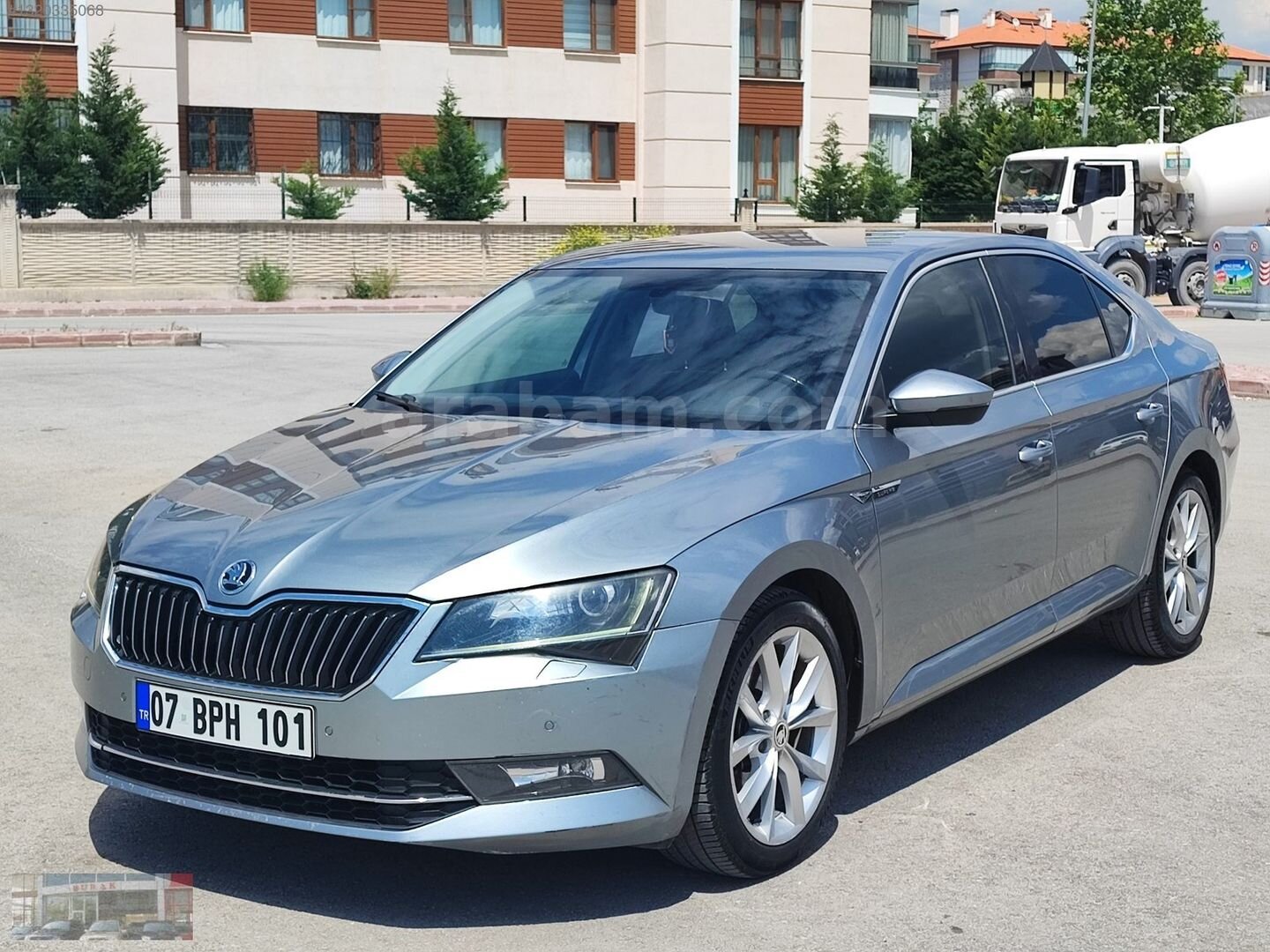 Galeriden Skoda SuperB 1.6 TDI Prestige 2016 Model Konya 227.000 km Gri 3