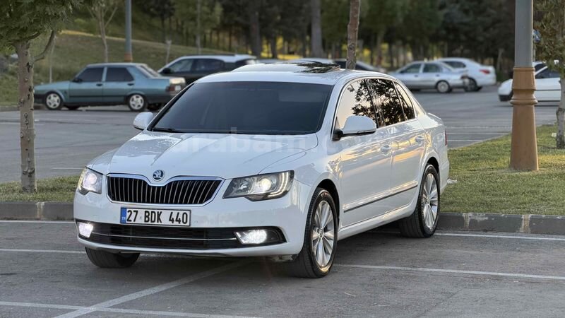 Sahibinden Skoda SuperB 1.6 TDI Prestige 2014 Model Gaziantep 257.000 km Beyaz