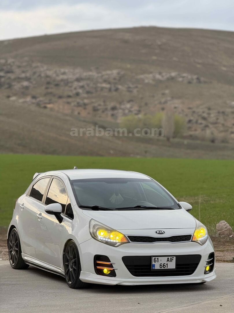 Sahibinden Kia Rio 1.25 CVVT Concept 2015 Model Bayburt 128.000 km Beyaz 2