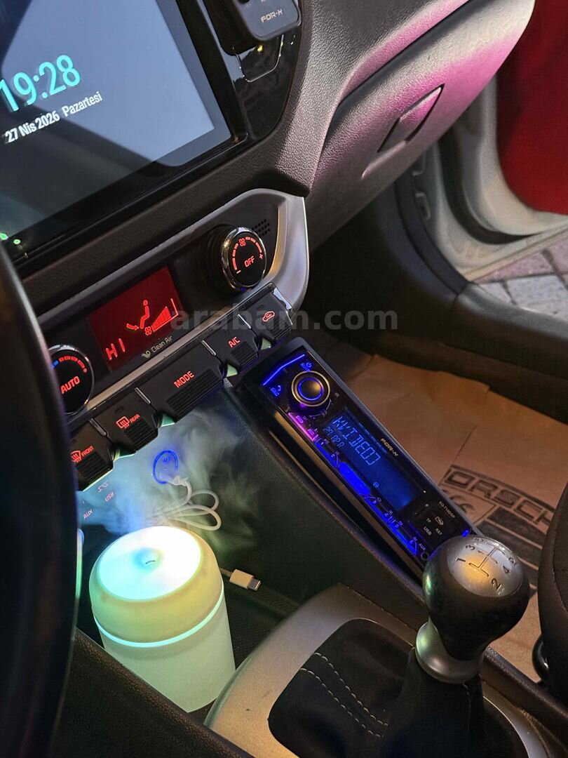 Sahibinden Kia Rio 1.25 CVVT Concept 2015 Model Bayburt 128.000 km Beyaz 5