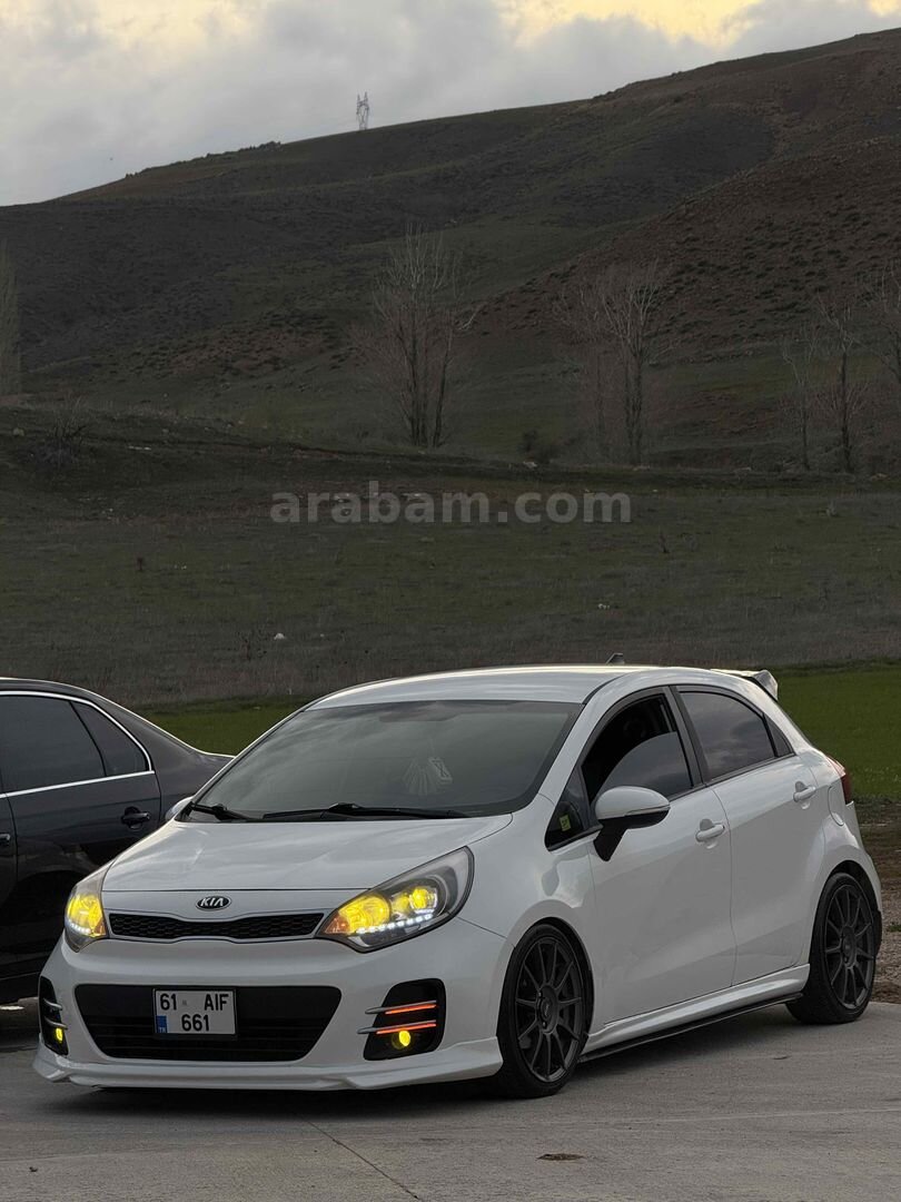 Sahibinden Kia Rio 1.25 CVVT Concept 2015 Model Bayburt 128.000 km Beyaz 1