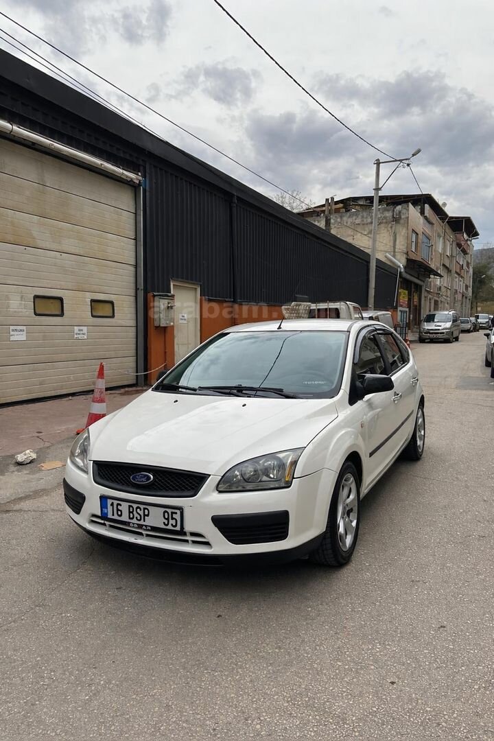 Sahibinden Ford Focus 1.6 TDCi Trend 2006 Model Bursa 210.000 km Beyaz 1