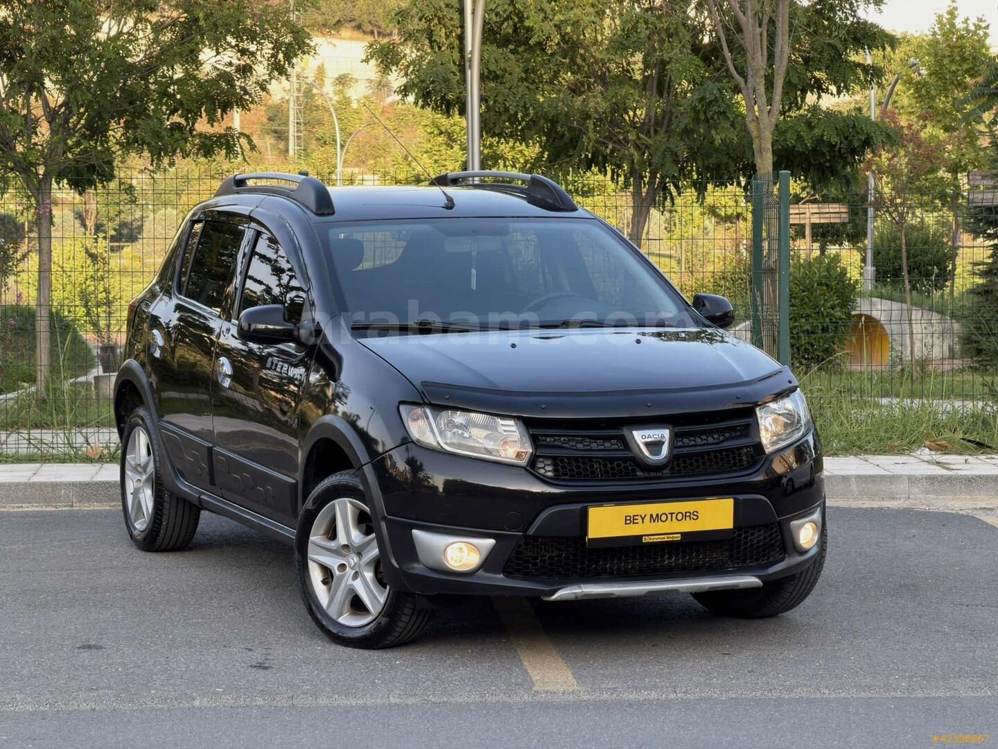Galeriden Dacia Sandero 1.5 dCi Stepway 2016 Model İstanbul 95.000 km Siyah 7