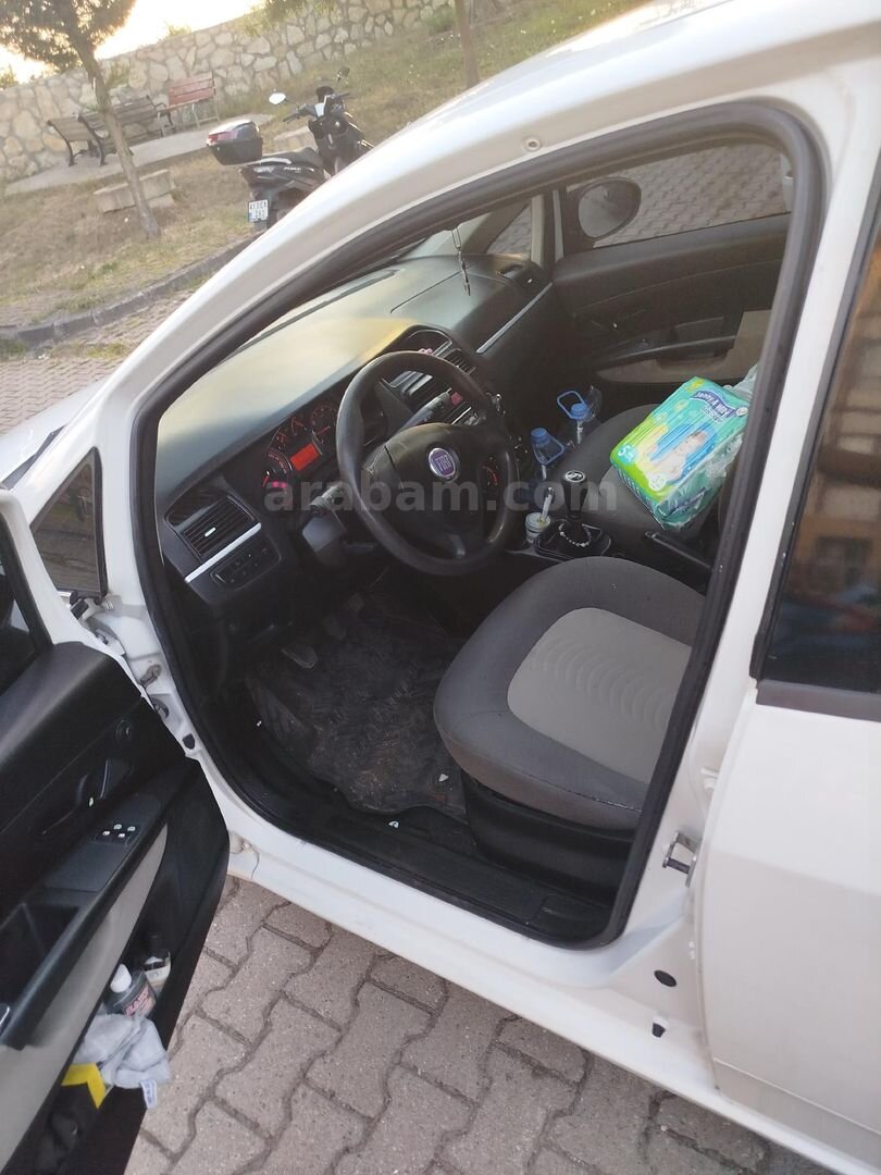 Sahibinden Fiat Linea 1.3 Multijet Active 2008 Model Kocaeli 362.000 km Beyaz 4