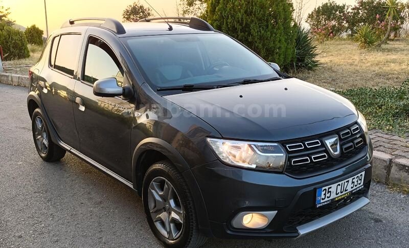 Galeriden Dacia Sandero 0.9 TCe Stepway 2019 Model İzmir 178.000 km Gri (metalik)