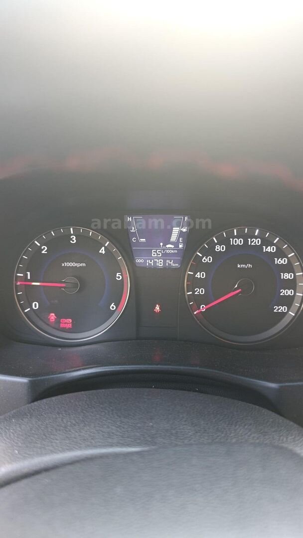 Sahibinden Hyundai Accent Blue 1.6 CRDI Mode 2012 Model İzmir 148.000 km Gri (Gümüş) 2