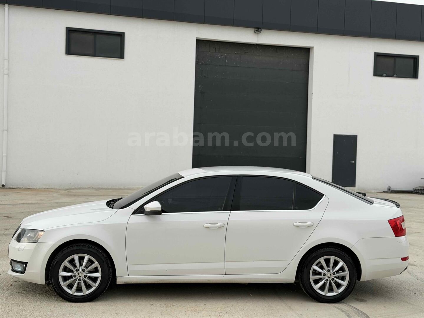 Sahibinden Skoda Octavia 1.6 TDI Elegance CR 2013 Model Gaziantep 196.500 km Beyaz 4