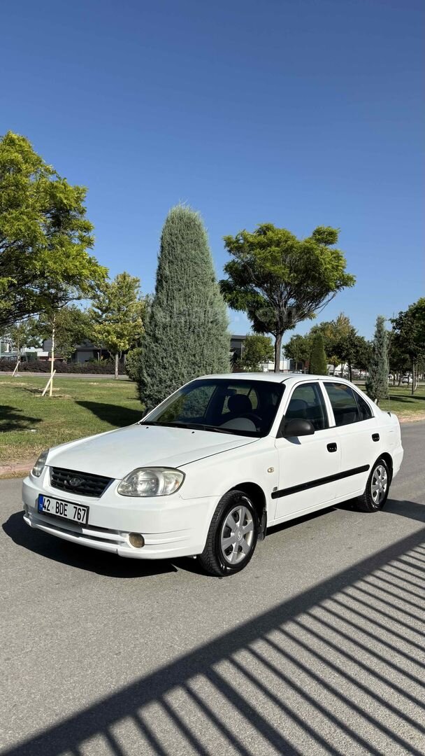 Sahibinden Hyundai Accent 1.5 CRDi Admire 2006 Model Konya 298.000 km Beyaz 2