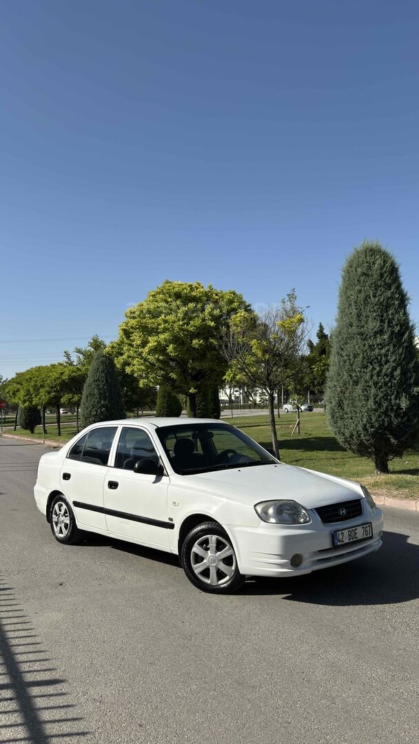 Sahibinden Hyundai Accent 1.5 CRDi Admire 2006 Model Konya 298.000 km Beyaz 4