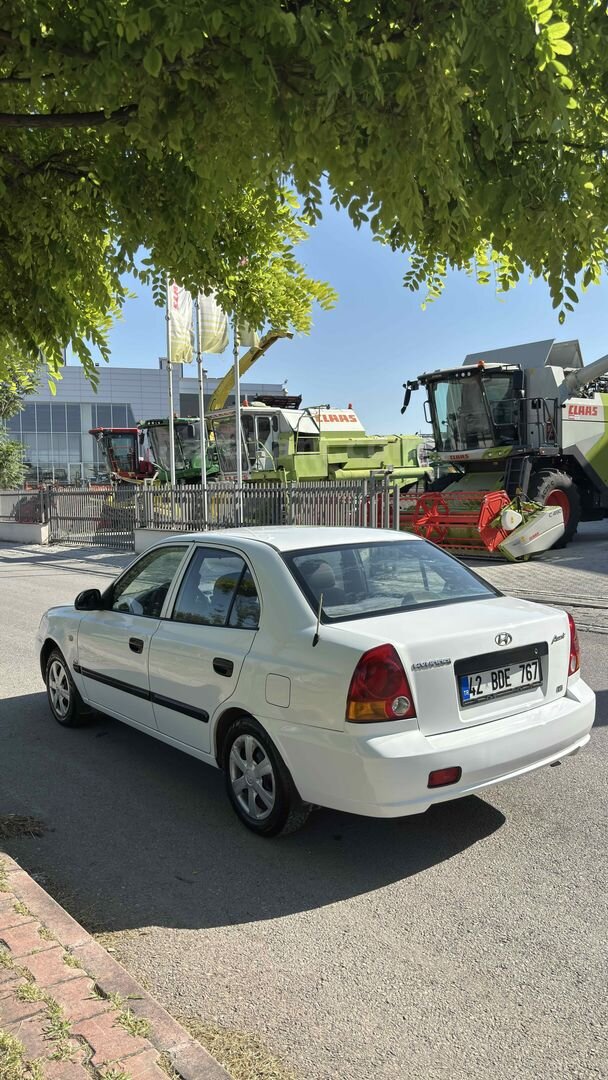 Sahibinden Hyundai Accent 1.5 CRDi Admire 2006 Model Konya 298.000 km Beyaz 7