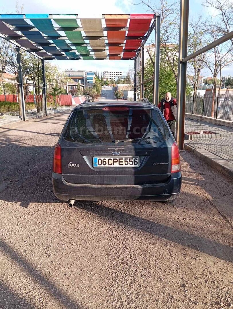 Sahibinden Ford Focus 1.6 Comfort 2001 Model Malatya 300.000 km Lacivert 3