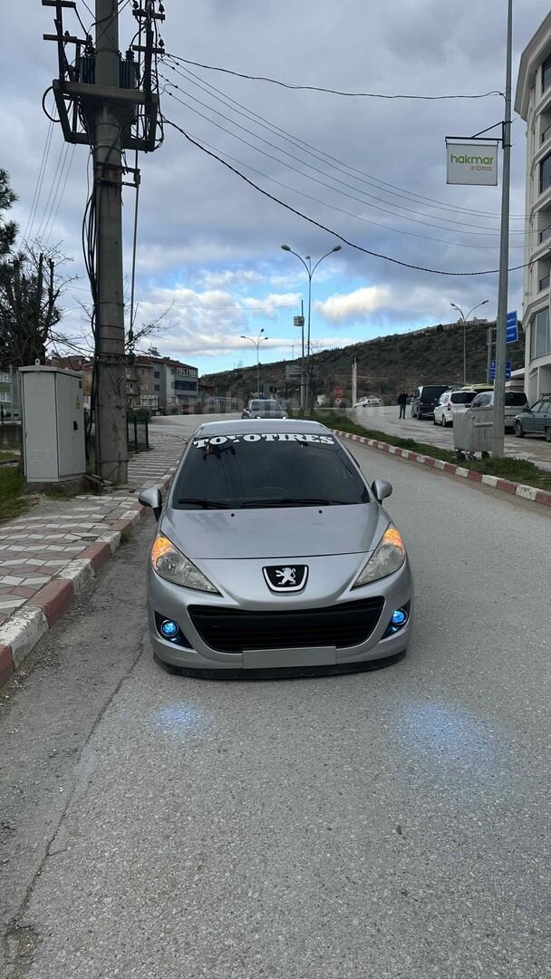 Sahibinden Peugeot 207 1.4 HDi Trendy 2007 Model Bilecik 250.000 km Gri (Gümüş) 5