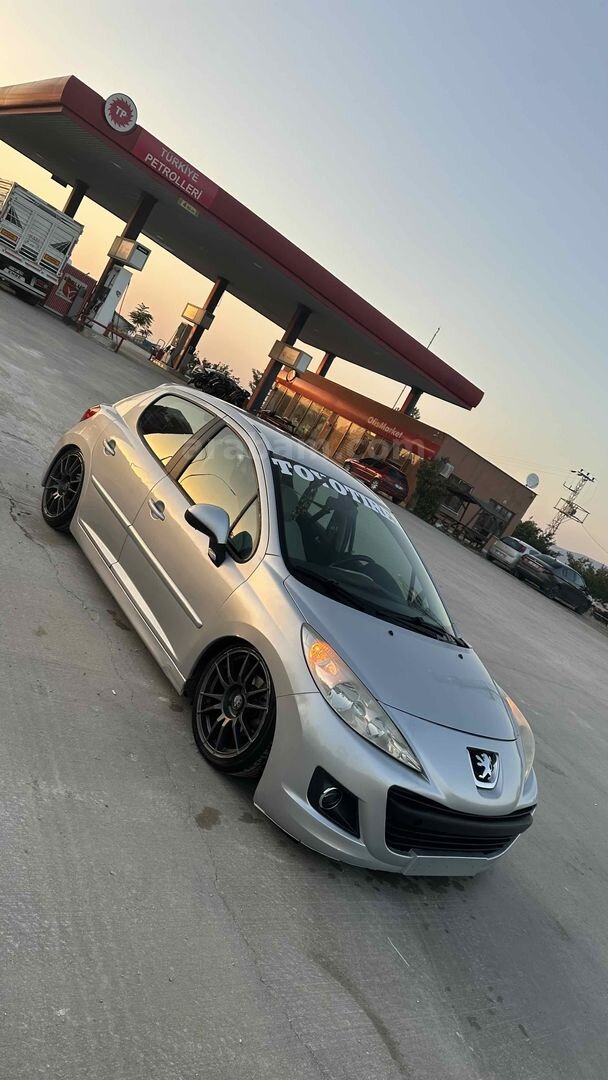 Sahibinden Peugeot 207 1.4 HDi Trendy 2007 Model Bilecik 250.000 km Gri (Gümüş) 3