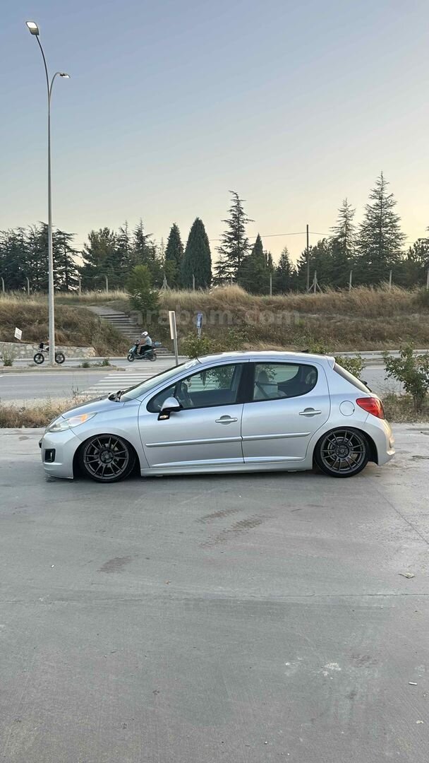 Sahibinden Peugeot 207 1.4 HDi Trendy 2007 Model Bilecik 250.000 km Gri (Gümüş) 2