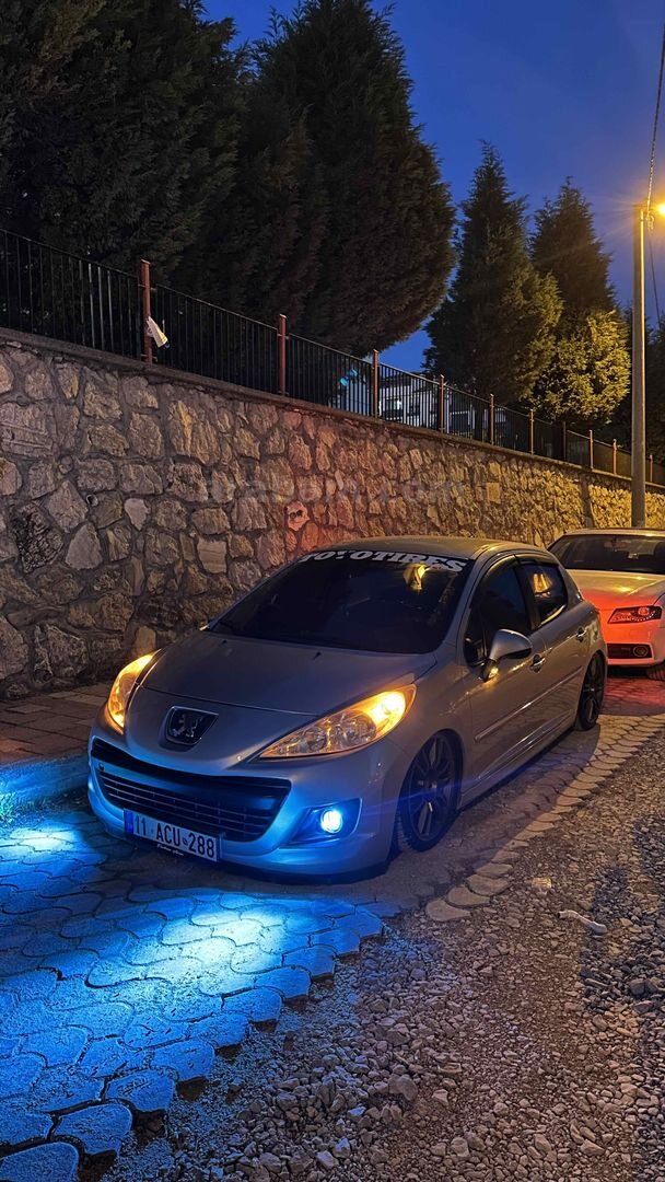 Sahibinden Peugeot 207 1.4 HDi Trendy 2007 Model Bilecik 250.000 km Gri (Gümüş) 4
