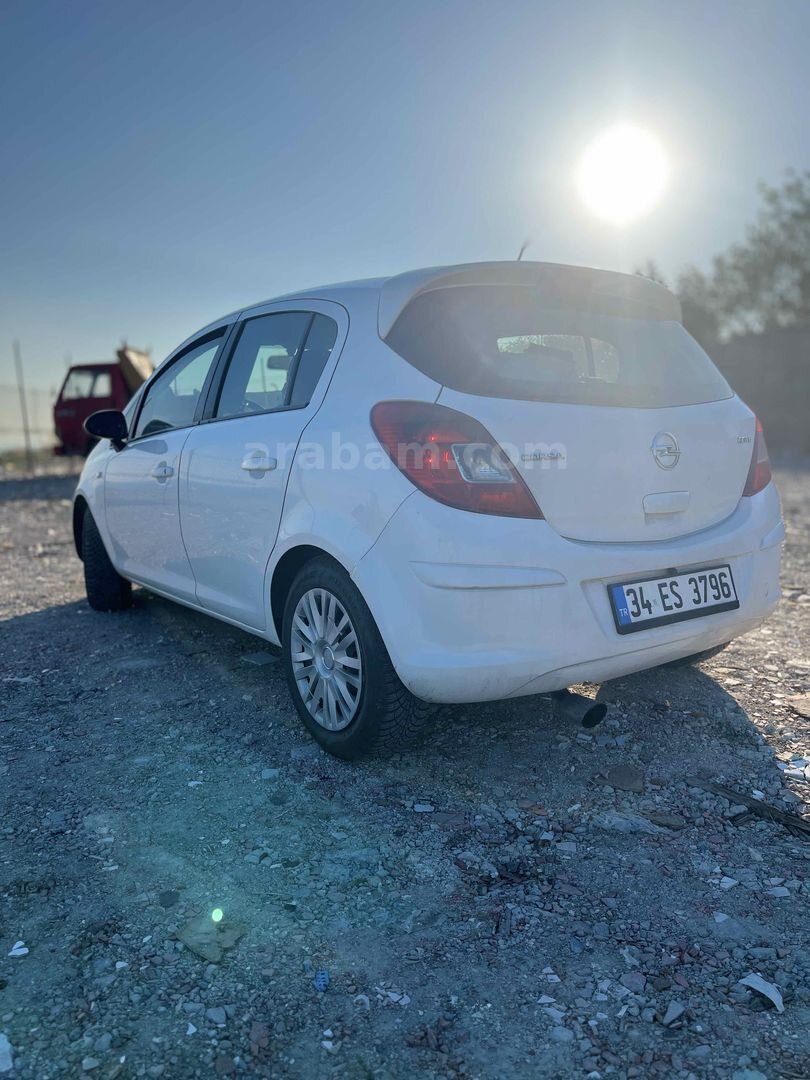 Sahibinden Opel Corsa 1.3 CDTI Essentia 2011 Model İstanbul 330.000 km Beyaz 5