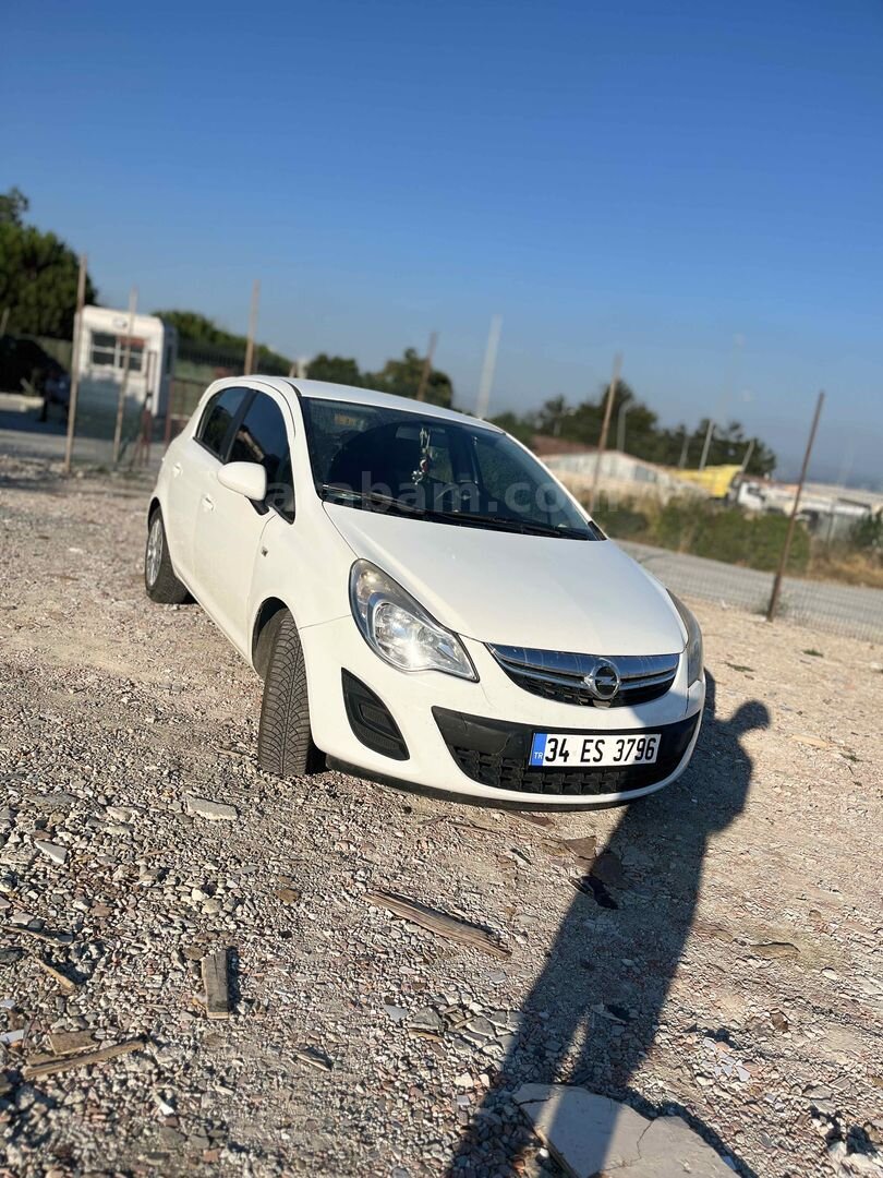 Sahibinden Opel Corsa 1.3 CDTI Essentia 2011 Model İstanbul 330.000 km Beyaz 2
