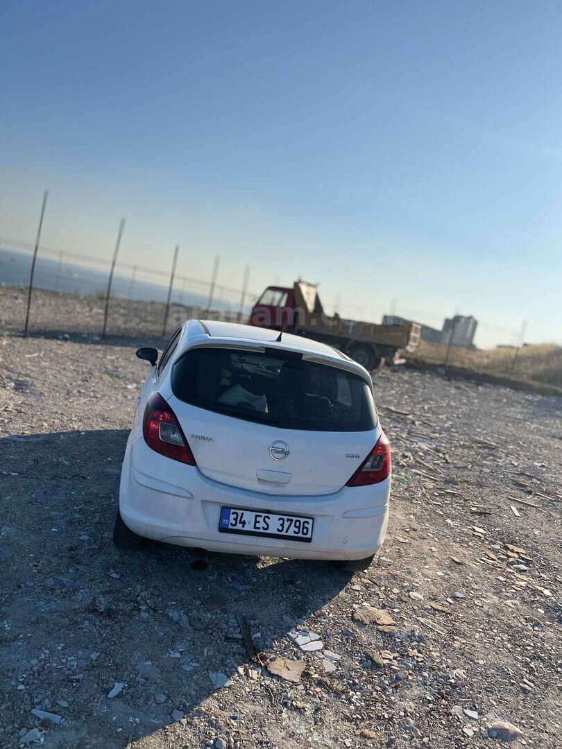 Sahibinden Opel Corsa 1.3 CDTI Essentia 2011 Model İstanbul 330.000 km Beyaz 6