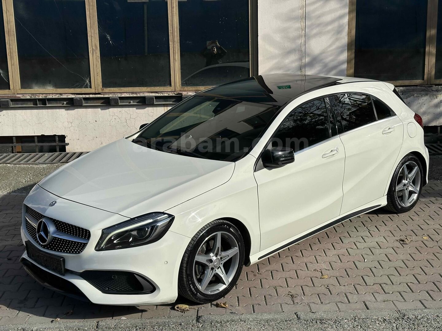 Sahibinden Mercedes - Benz A 180 d AMG 2016 Model İstanbul 109.000 km Beyaz 3
