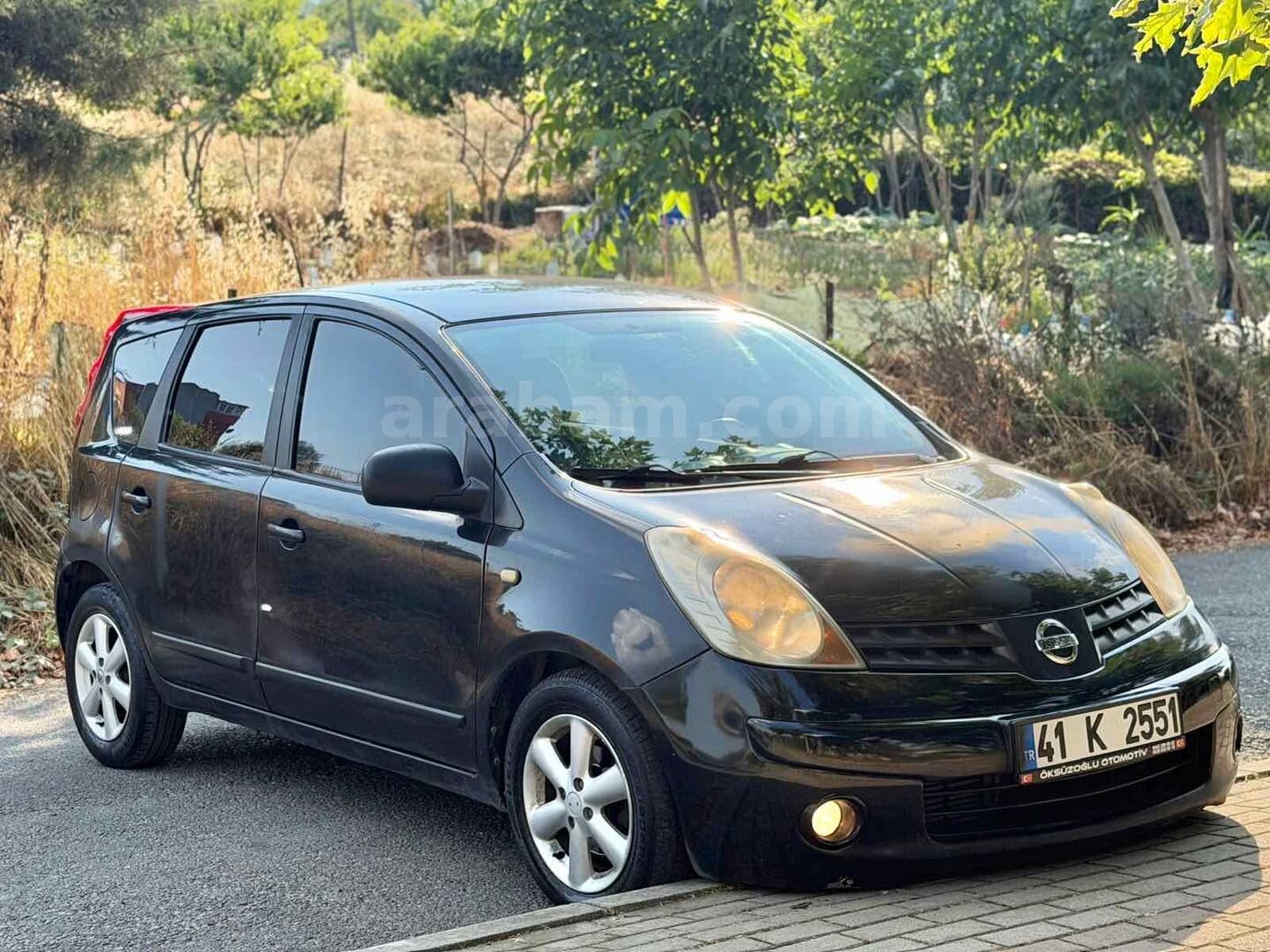 Galeriden Nissan Note 1.5 dCi Tekna 2009 Model İstanbul 301.000 km Siyah 6