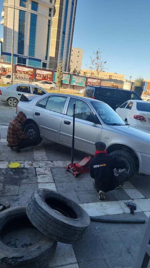 Sahibinden Hyundai Accent 1.5 CRDi Admire 2006 Model Şanlıurfa 296.000 km Gri (Gümüş) 2