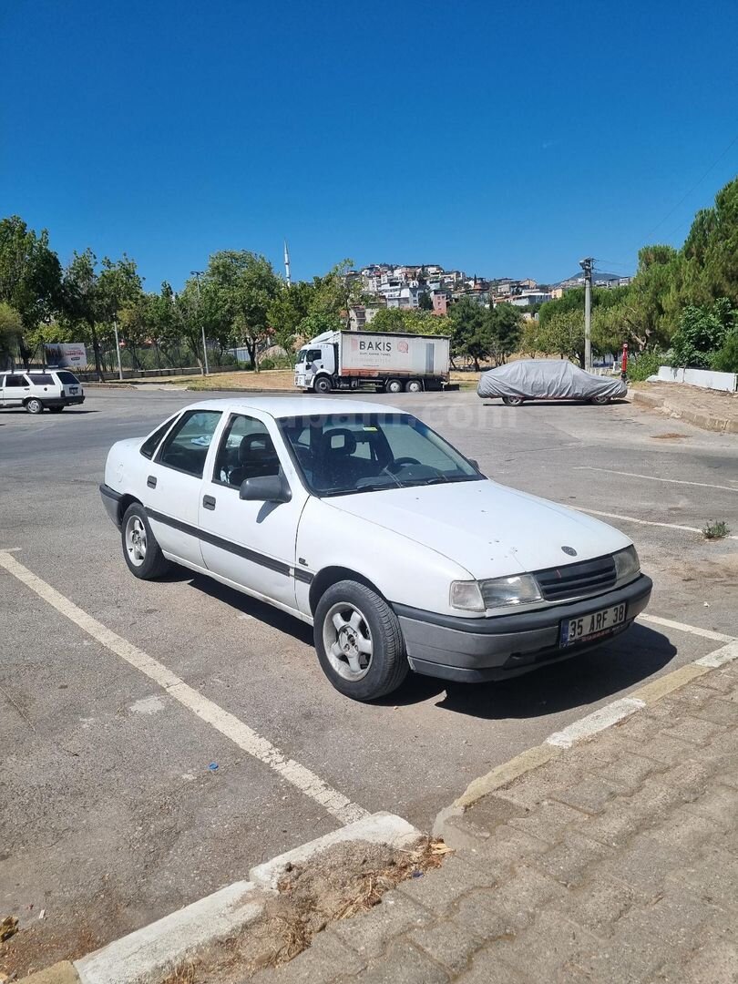 Sahibinden Opel Vectra 1.8 GL 1992 Model İzmir 382.000 km Beyaz 4