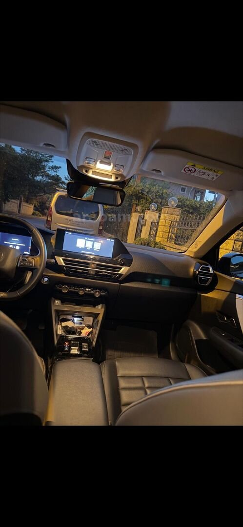 Sahibinden Citroen C4 X 1.2 PureTech Max 2025 Model İstanbul 18.800 km Yeşil 5