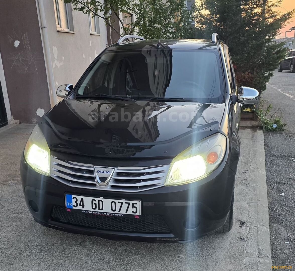 Galeriden Dacia Sandero 1.4 Laureate 2010 Model Kocaeli 228.000 km Siyah 3
