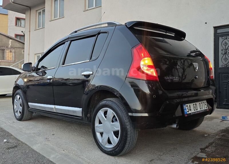 Galeriden Dacia Sandero 1.4 Laureate 2010 Model Kocaeli 228.000 km Siyah